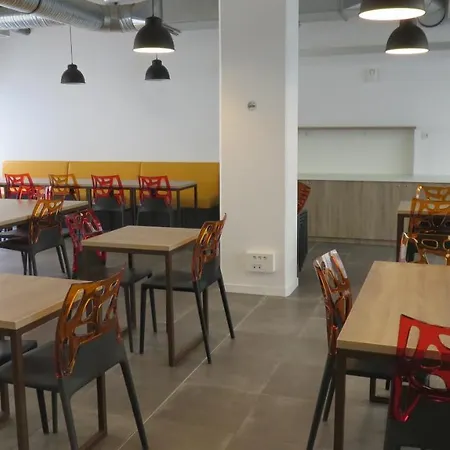 Lejlighedshotel Appart-hotel & Golf Ile De Nantes