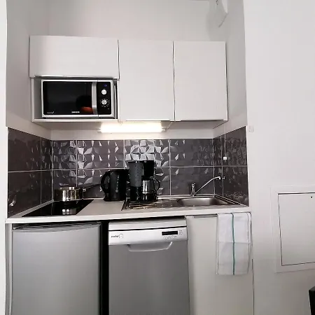Appart-hotel & Golf Ile De Nantes