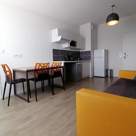 Apart-hotel Appart-hotel & Golf Ile De 3*