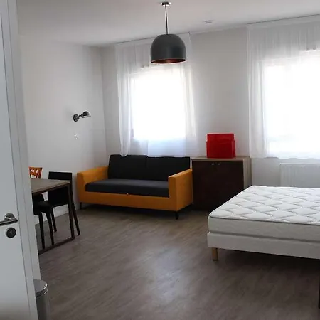 Lejlighedshotel Appart-hotel & Golf Ile De 3*