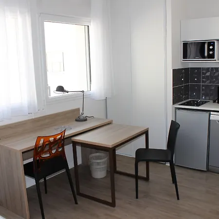 Appart-hotel & Golf Ile De Lejlighedshotel 3*